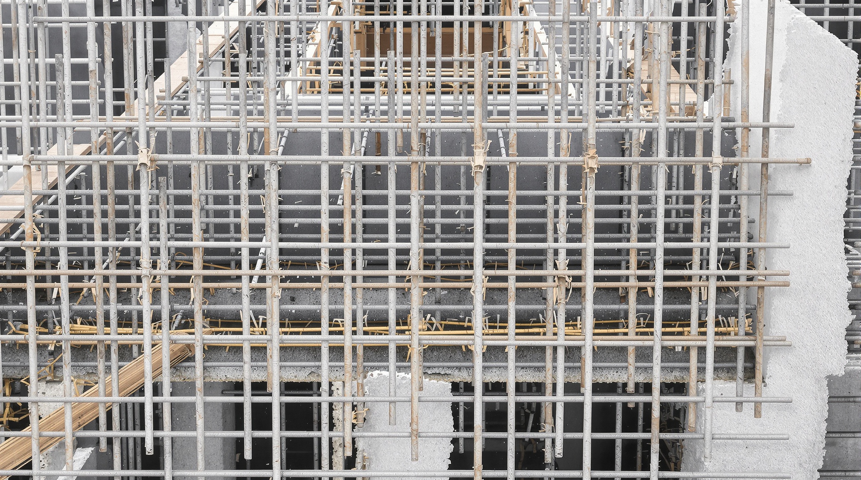 coffrage et coulage main courante béton armé sur balustres