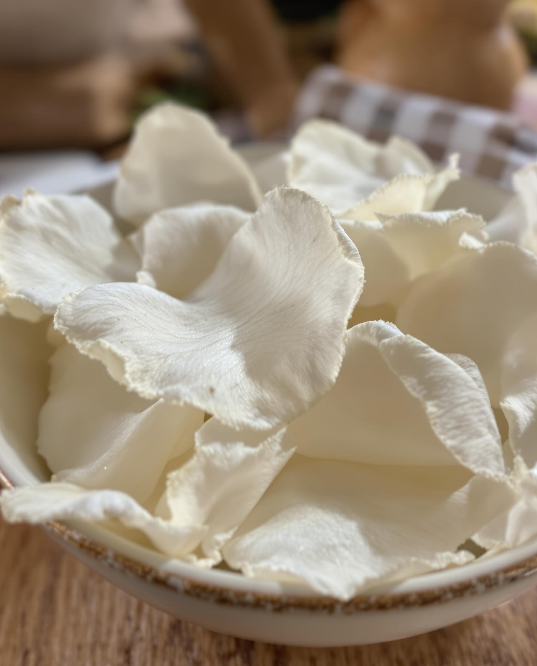 Pétales de coquelicot blanc utilisés en cuisine DIY