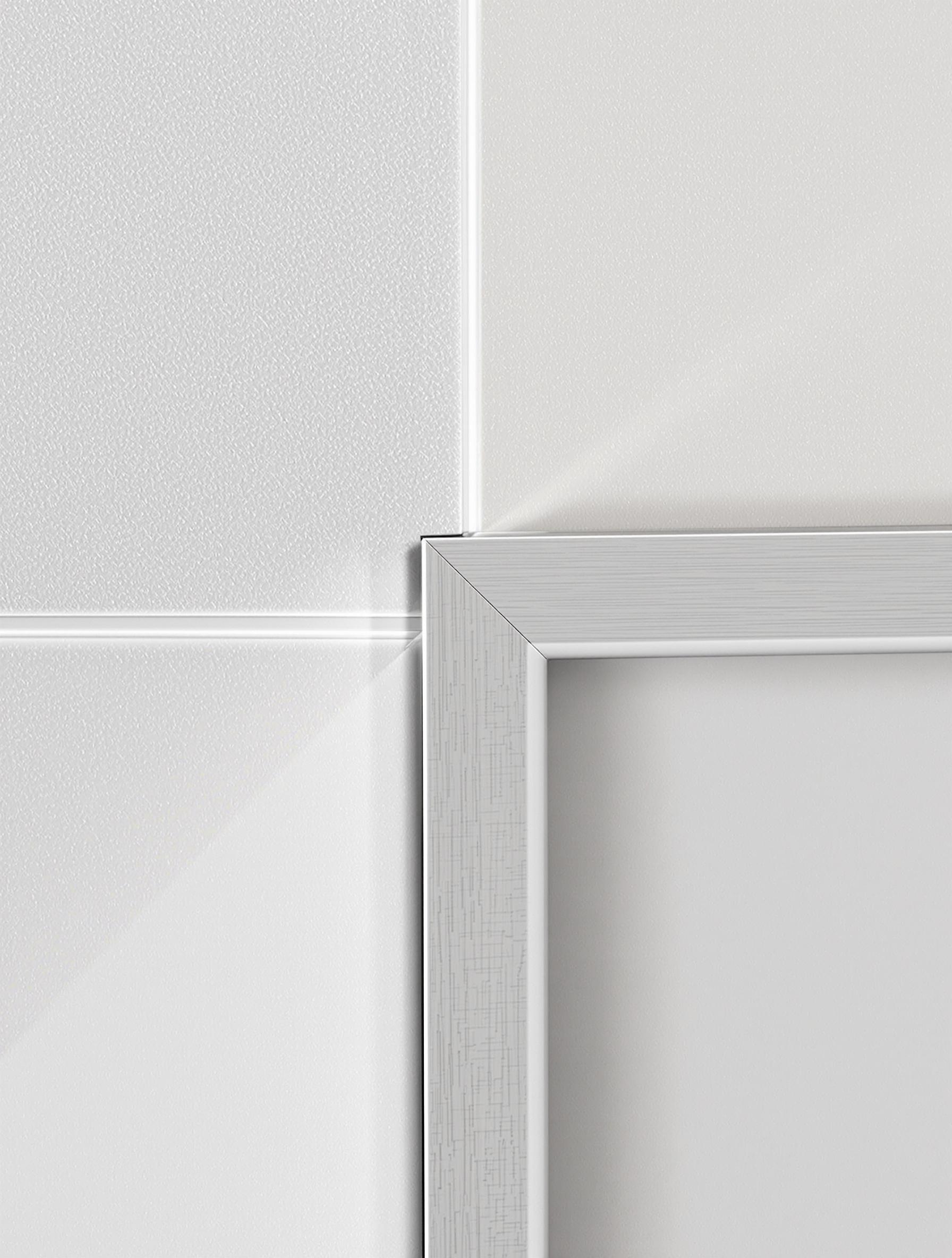 Profilé cornière aluminium posé sur carrelage moderne