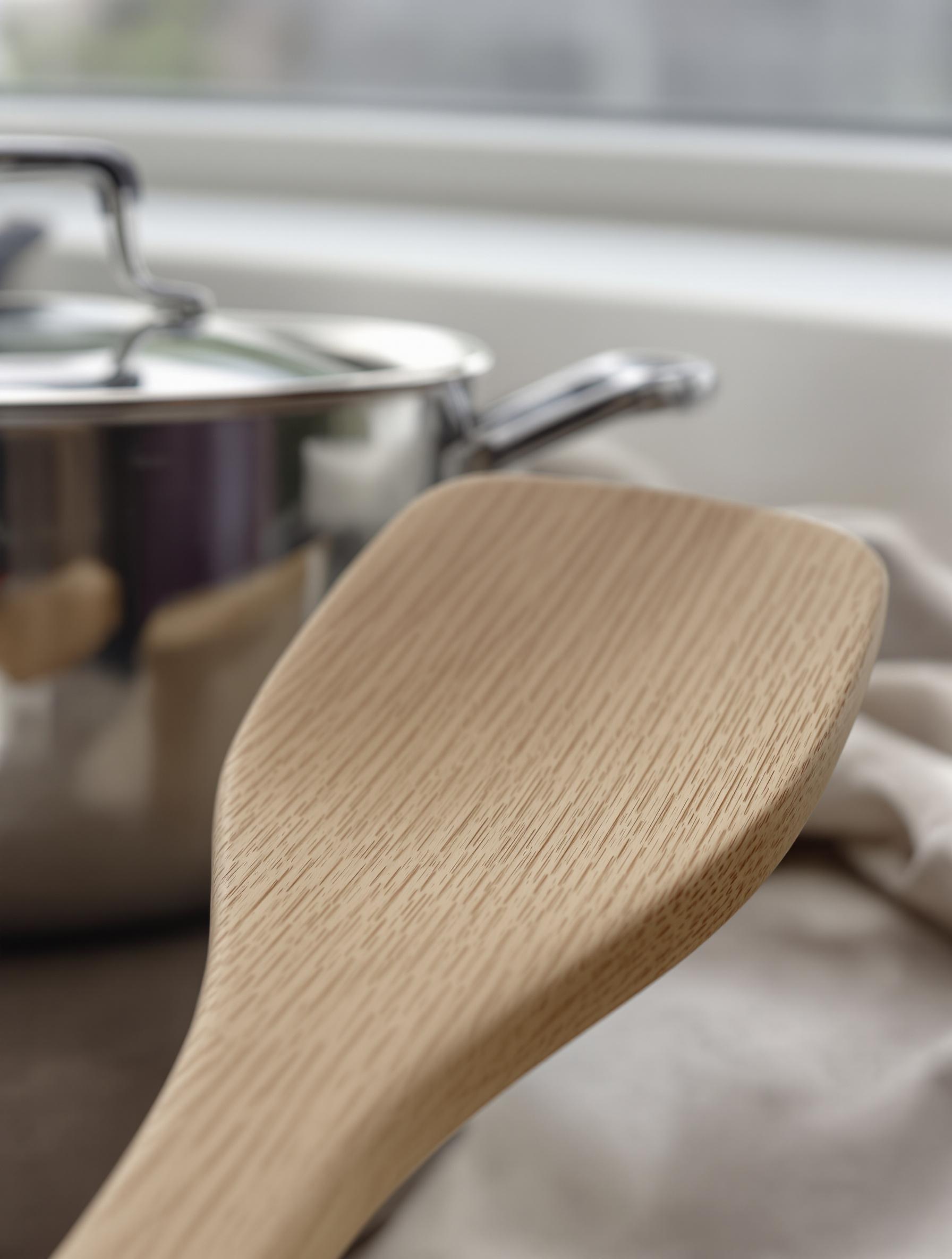 Spatule bois cuisine forme ergonomique
